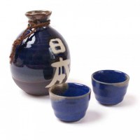 servizio-di-sake-giapponese-2-bicchieri-e-1-bottiglia-nihon-blu